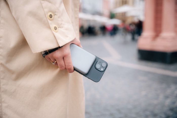 Портативный аккумулятор Verbatim Charge‘n’Go Power Bank 10000 мАч с беспроводной зарядкой, серый