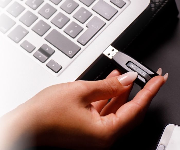 Флеш-накопитель Verbatim V3 32GB, USB 3.2 Gen1, R/W 80/25 МБ/с