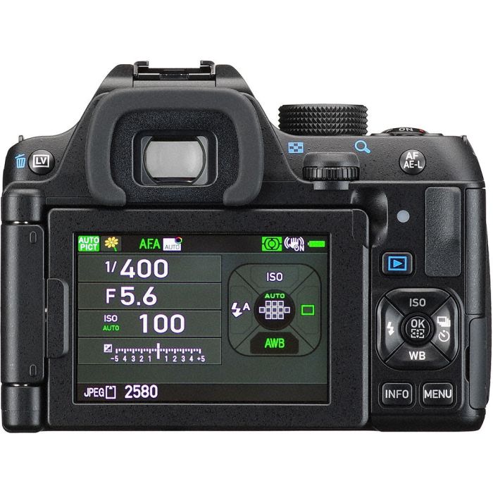 Фотоаппарат Pentax K-70 Kit DA 18-135WR Black