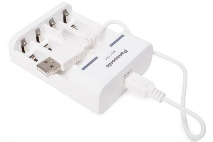 Зарядное устройство Panasonic Eneloop Basic BQ-CC61USB для 2 или 4 акк АА/ААА Ni-MH с USB-выходом